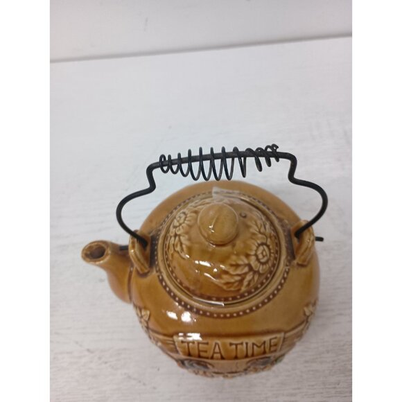 Vintage 70s Tea Time Porcelain Tea Pot Gold Embossed With Wire Handle Japan - Picture 3 of 13